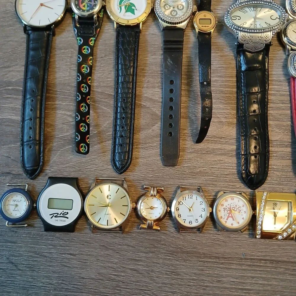 Huge Watch Lot of 25+ Mixed Brands Vintage & Modern Parts/Repair Untested-A2